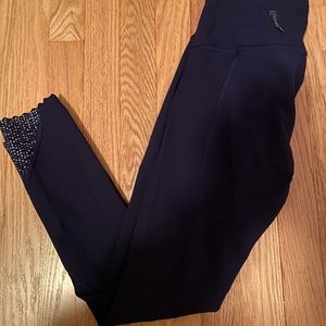 Lululemon Navy scalloped reflective leggings